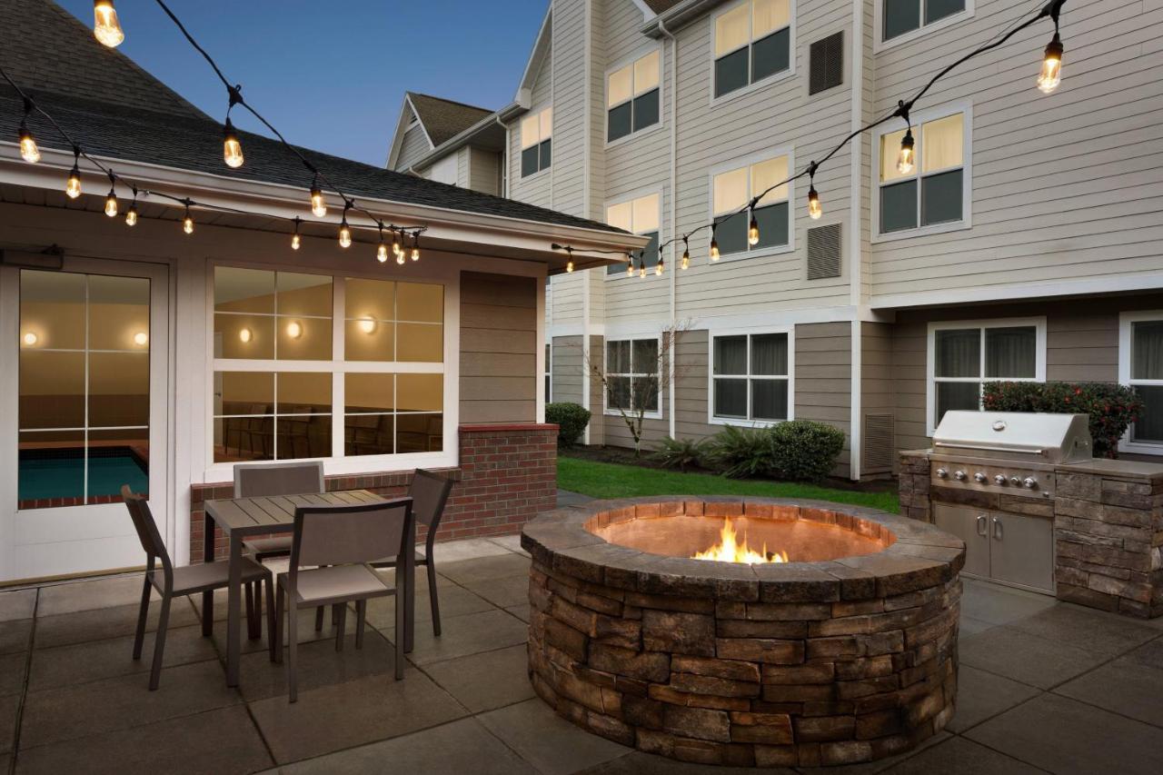 Residence Inn Salem 3*