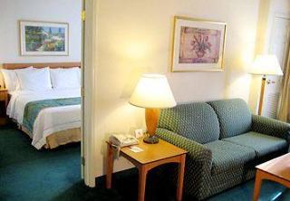 Residence Inn Salem 3*