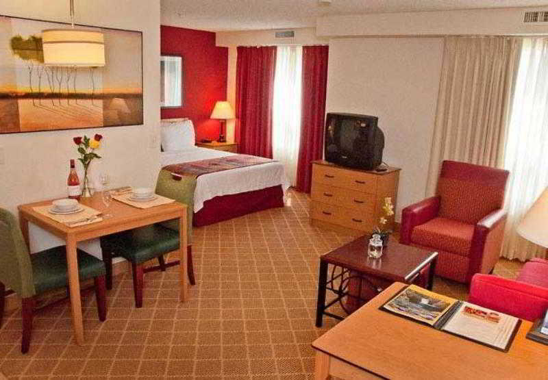 Residence Inn Salem Hotel